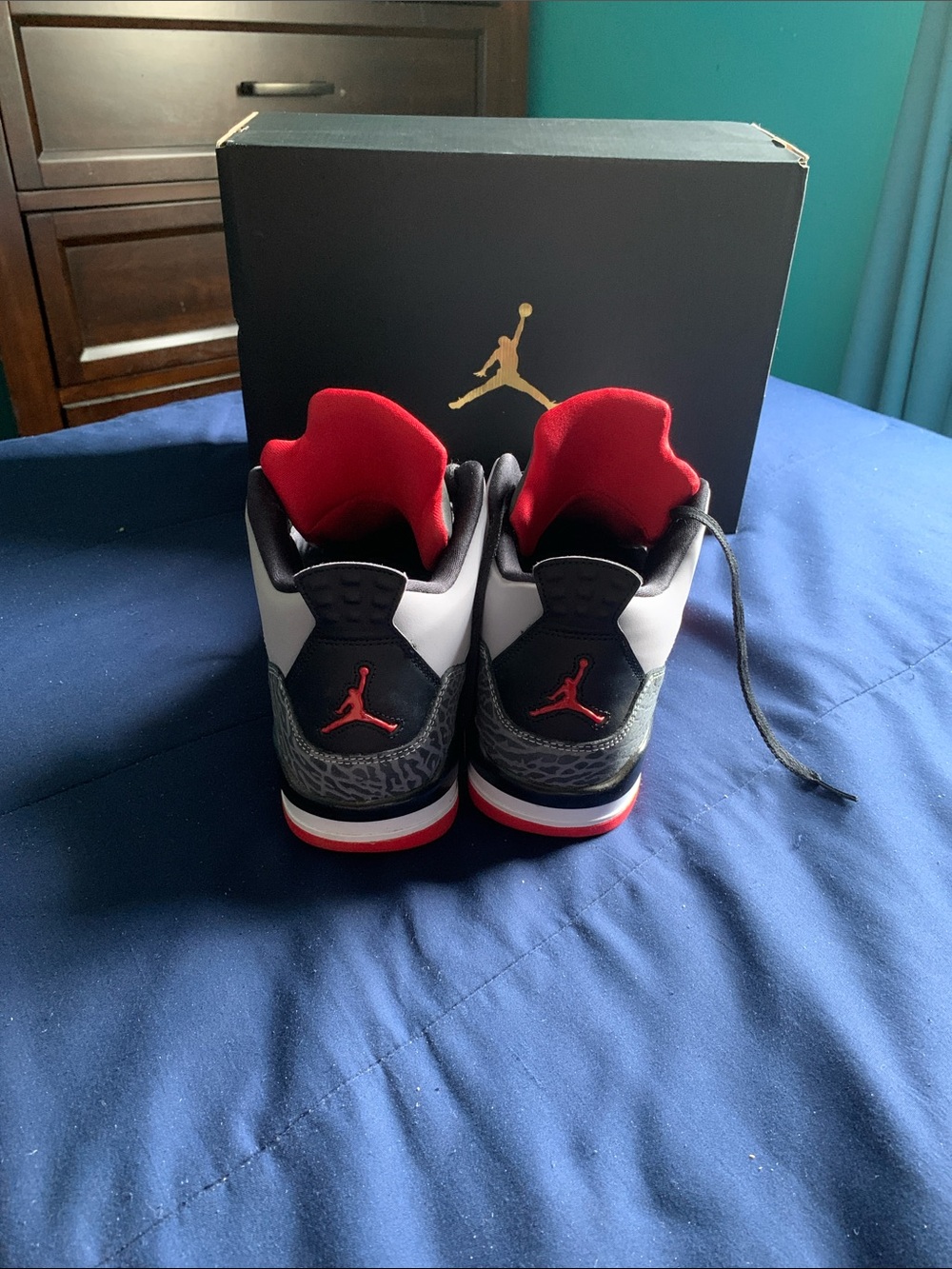 Jordan Son of Mars Low (GS) Gray, Black & Red Retro Low-Top Sneakers - Picture 3 of 5